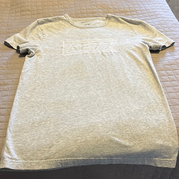 American Eagle T-shirt. Size S - Picture 1 of 3